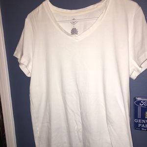 St. John’s Bay PERFECT plain white T